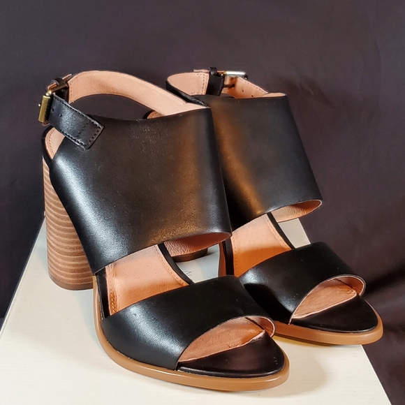 NWT'S and Box Caslon Sandals - Picture 3 of 9